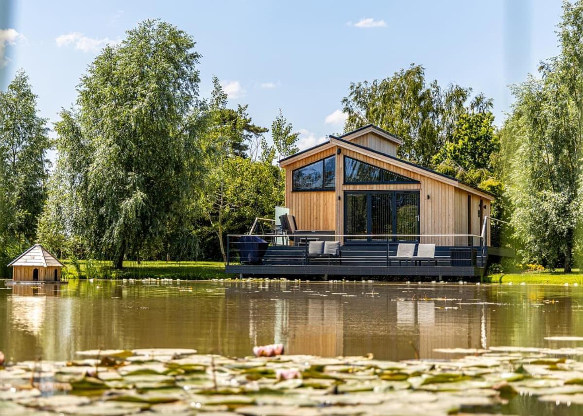 Woad Mill Lakeside Lodges Бостон Экстерьер фото